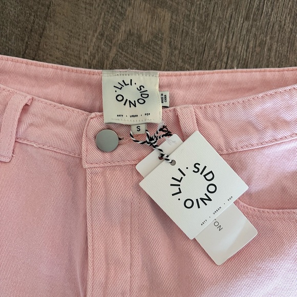 Cocolilys Shorts - Picture 2 of 3